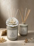 Load image into Gallery viewer, Santal Dahlia Reed Diffuser-Glaze Luminary
